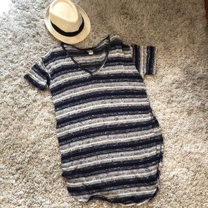 Short Sleeve V-Neck Beach Cover Up